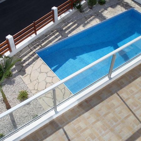 Modern Villa, 4 Bedrooms, Private Pool, Close To Coral Bay Strip Peyia Bagian luar foto