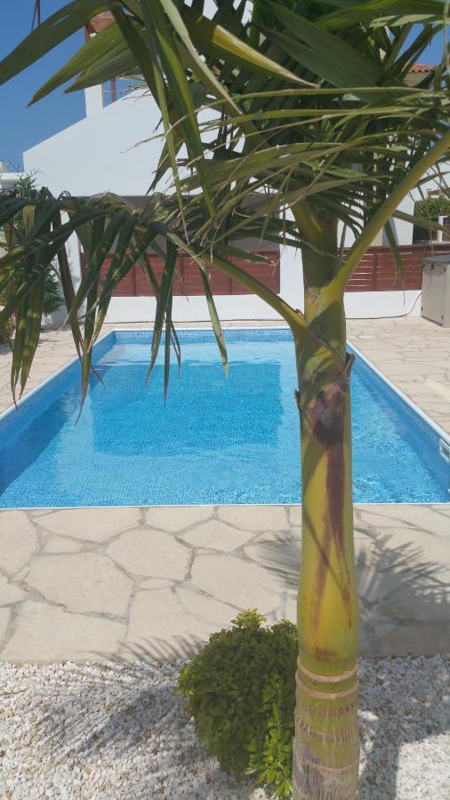 Modern Villa, 4 Bedrooms, Private Pool, Close To Coral Bay Strip Peyia Bagian luar foto