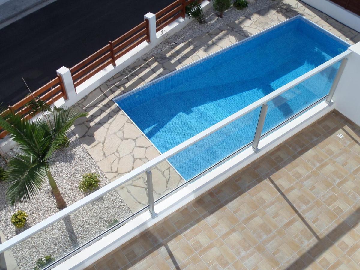 Modern Villa, 4 Bedrooms, Private Pool, Close To Coral Bay Strip Peyia Bagian luar foto