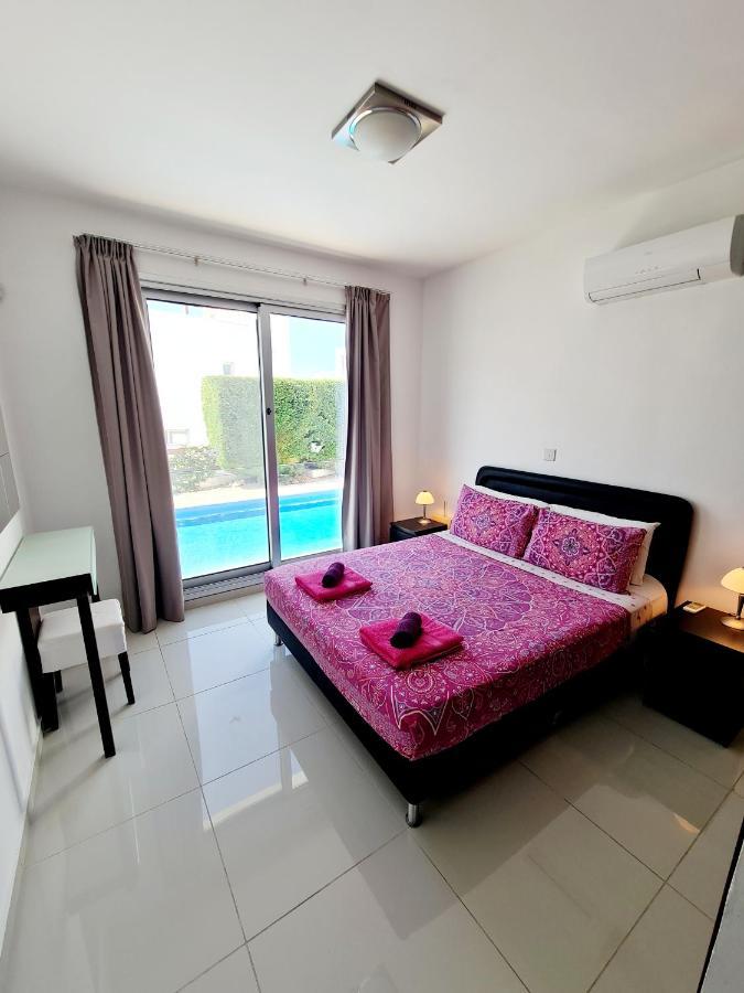 Modern Villa, 4 Bedrooms, Private Pool, Close To Coral Bay Strip Peyia Bagian luar foto