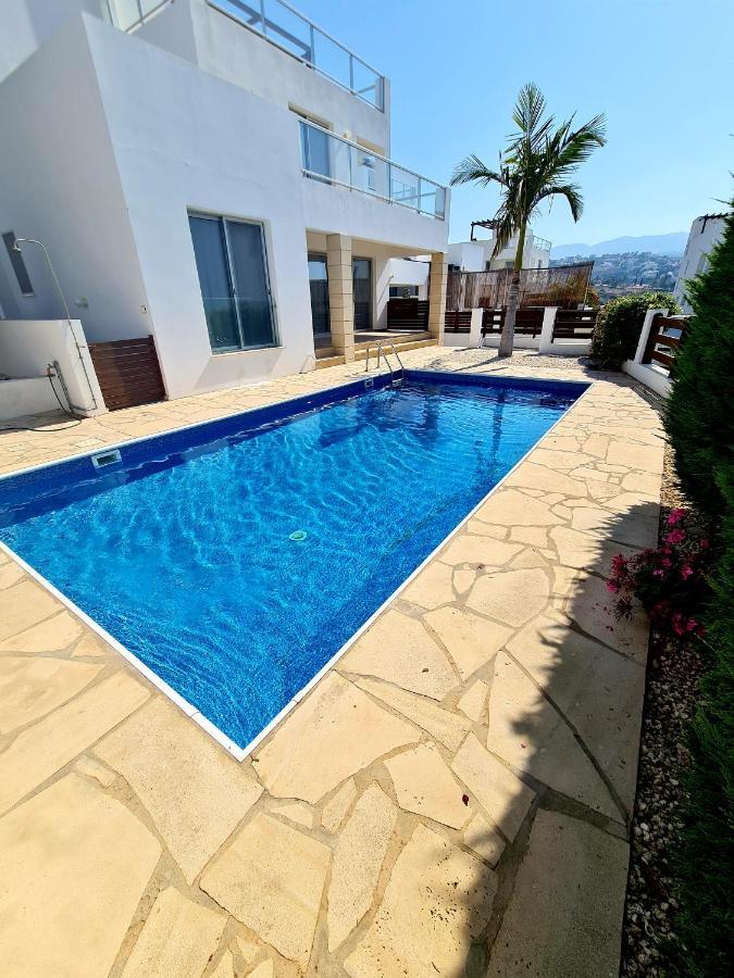Modern Villa, 4 Bedrooms, Private Pool, Close To Coral Bay Strip Peyia Bagian luar foto